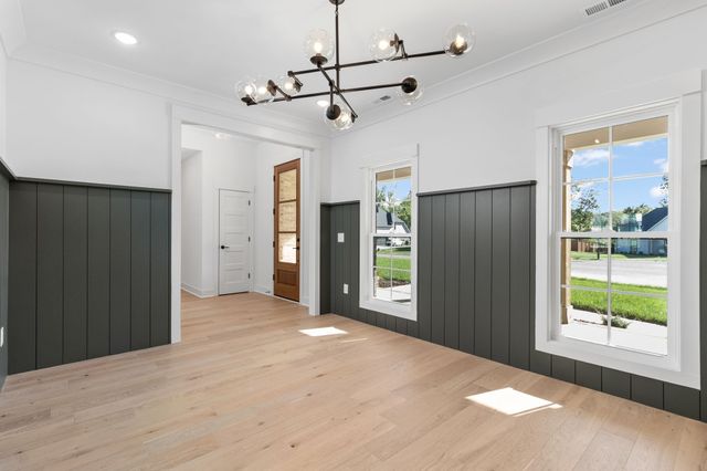 120 Denton Ct, Clarksville, TN 37043