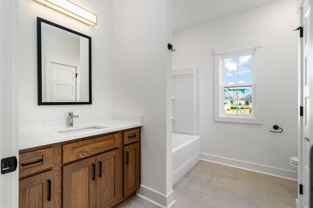 120 Denton Ct, Clarksville, TN 37043