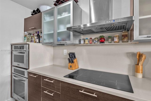 1717 N Bayshore Dr A-2654, Miami, FL 33132