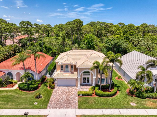 172 Bent Tree Drive, Palm Beach Gardens, FL 33418