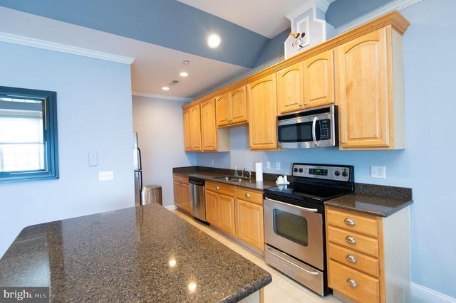 3 OAKLEY ST, Cambridge, MD 21613