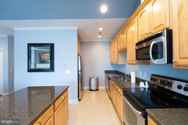 3 OAKLEY ST, Cambridge, MD 21613