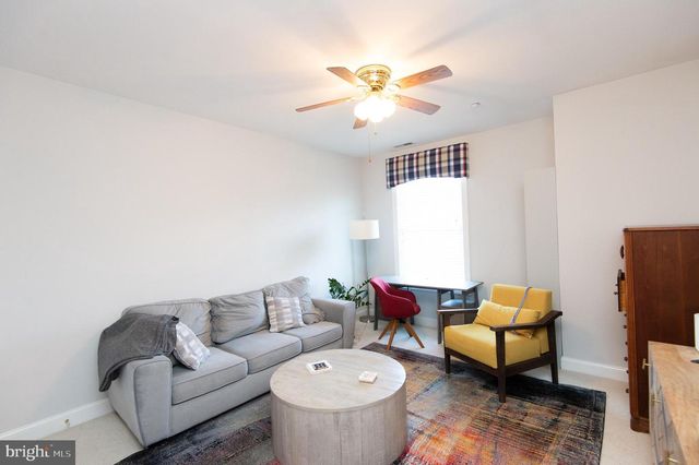 3 OAKLEY ST, Cambridge, MD 21613