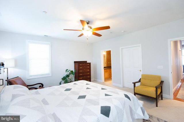 3 OAKLEY ST, Cambridge, MD 21613
