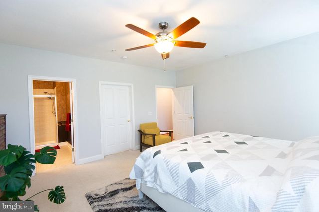 3 OAKLEY ST, Cambridge, MD 21613