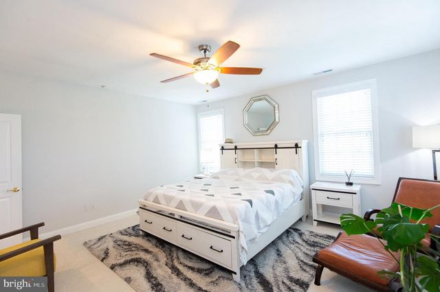 3 OAKLEY ST, Cambridge, MD 21613
