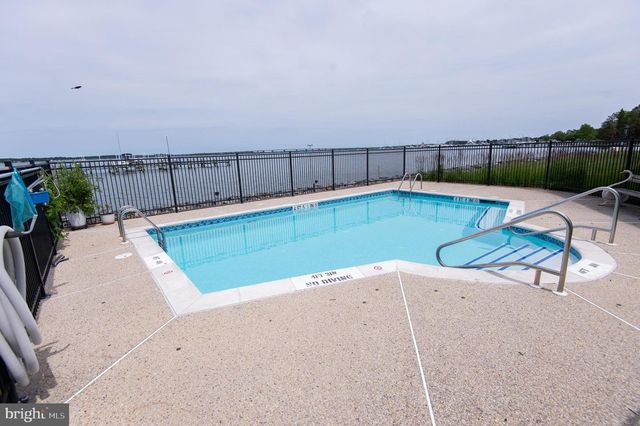3 OAKLEY ST, Cambridge, MD 21613