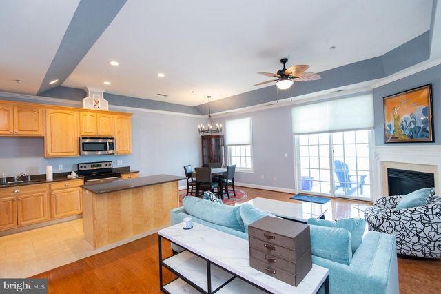 3 OAKLEY ST, Cambridge, MD 21613