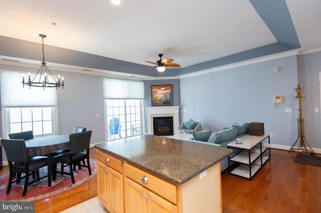 3 OAKLEY ST, Cambridge, MD 21613