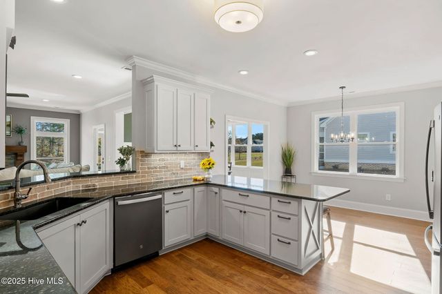 135 Sycamore Lakes Drive, Wallace, NC 28466