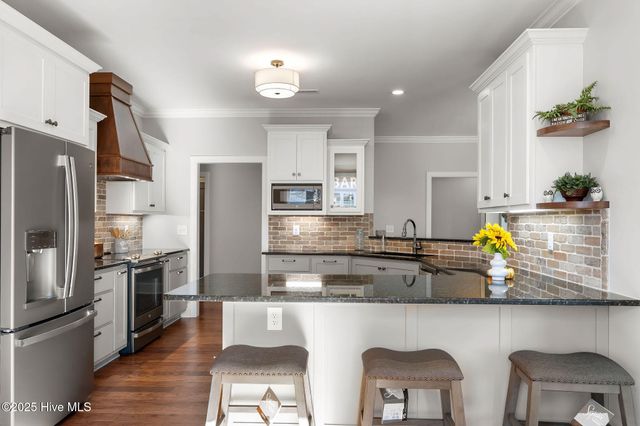 135 Sycamore Lakes Drive, Wallace, NC 28466