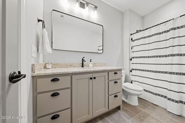 135 Sycamore Lakes Drive, Wallace, NC 28466