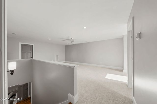 135 Sycamore Lakes Drive, Wallace, NC 28466