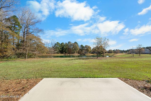 135 Sycamore Lakes Drive, Wallace, NC 28466