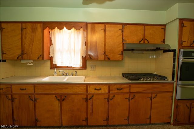 320 Elizabeth Avenue SW, Massillon, OH 44646