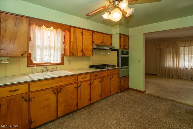 320 Elizabeth Avenue SW, Massillon, OH 44646