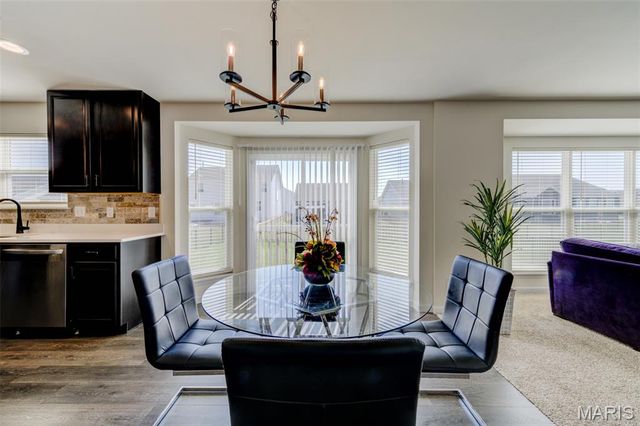 902 Palisades Circle, St Charles, MO 63301