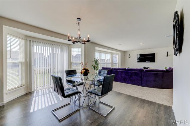 902 Palisades Circle, St Charles, MO 63301