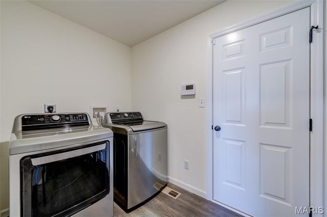 902 Palisades Circle, St Charles, MO 63301