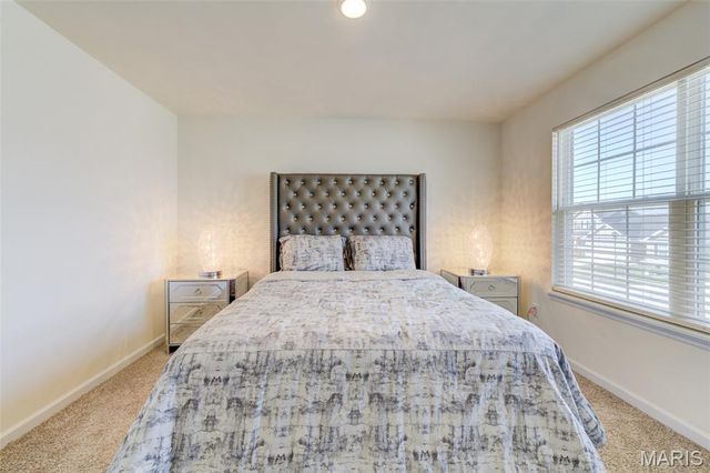 902 Palisades Circle, St Charles, MO 63301