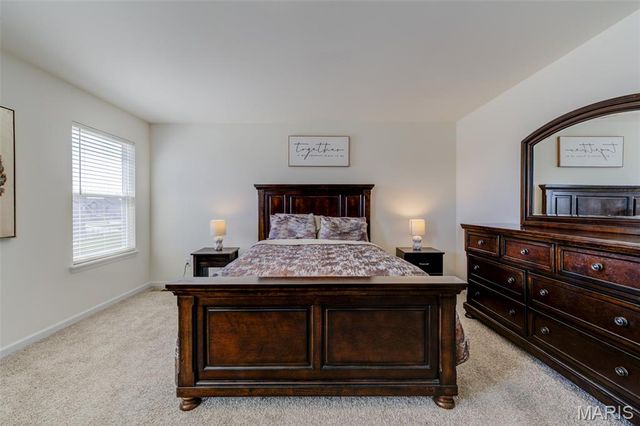 902 Palisades Circle, St Charles, MO 63301