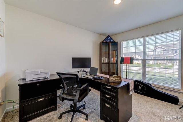 902 Palisades Circle, St Charles, MO 63301