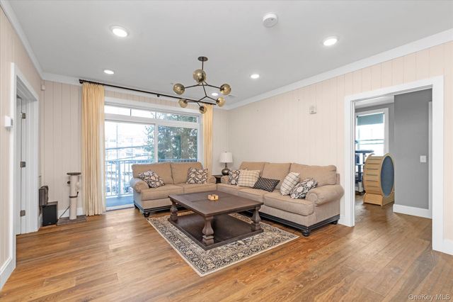 214 Marina Pointe Drive 214, East Rockaway, NY 11518