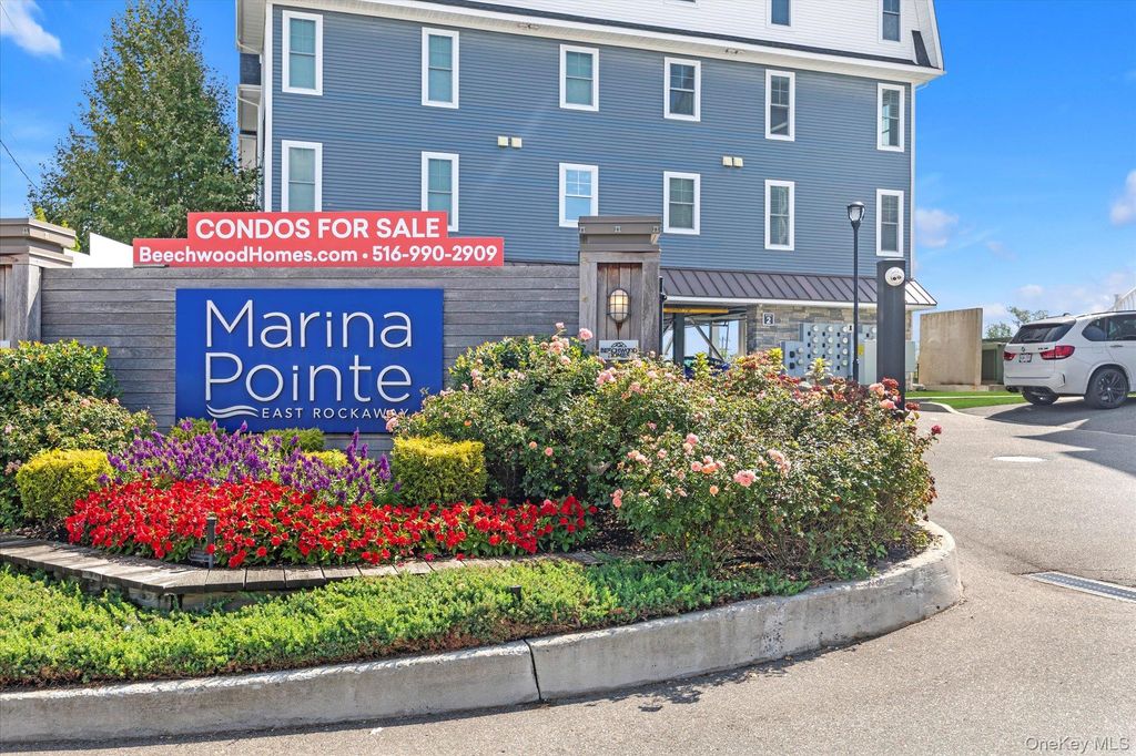 214 Marina Pointe Drive 214, East Rockaway, NY 11518