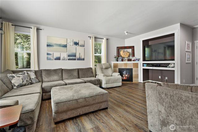 16902 23rd St Court E, Lake Tapps, WA 98391