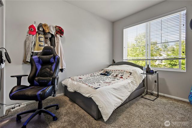 16902 23rd St Court E, Lake Tapps, WA 98391