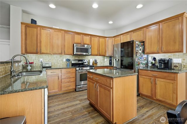 16902 23rd St Court E, Lake Tapps, WA 98391