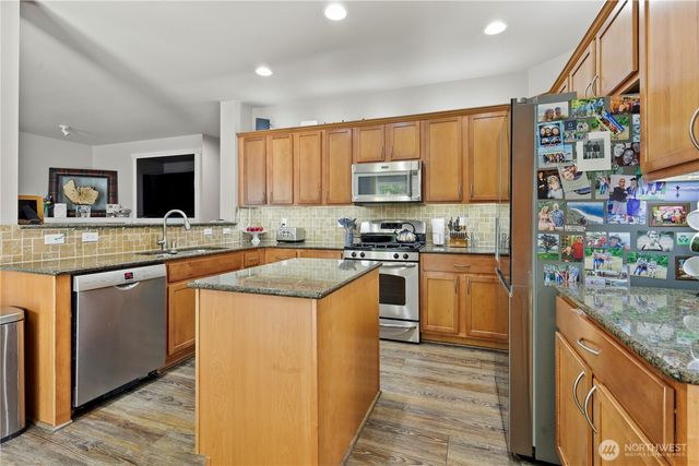 16902 23rd St Court E, Lake Tapps, WA 98391