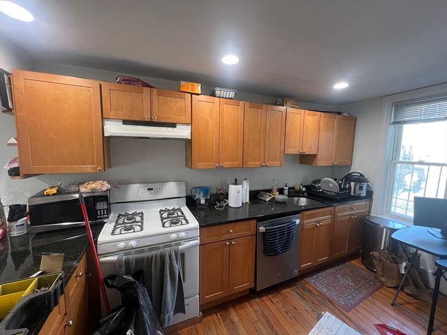 15 Cooper Street, Boston, MA 02113