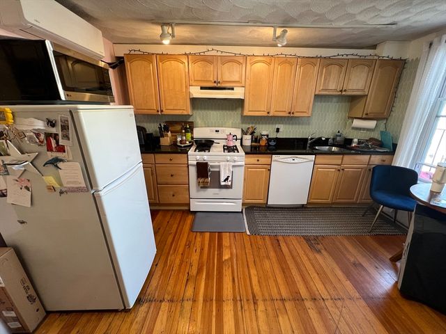 15 Cooper Street, Boston, MA 02113