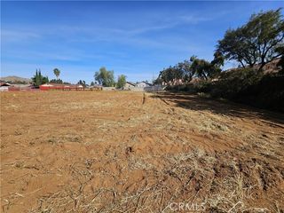 24208 Dracaea, Moreno Valley, CA 92553