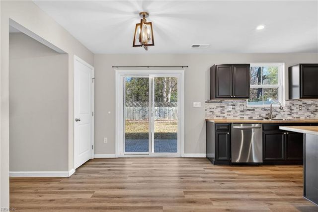 3020 Dabney LN, Suffolk, VA 23434