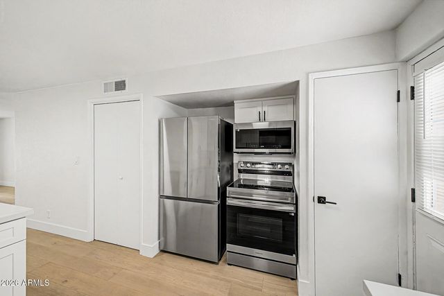 3505 E CAMPBELL Avenue 11, Phoenix, AZ 85018