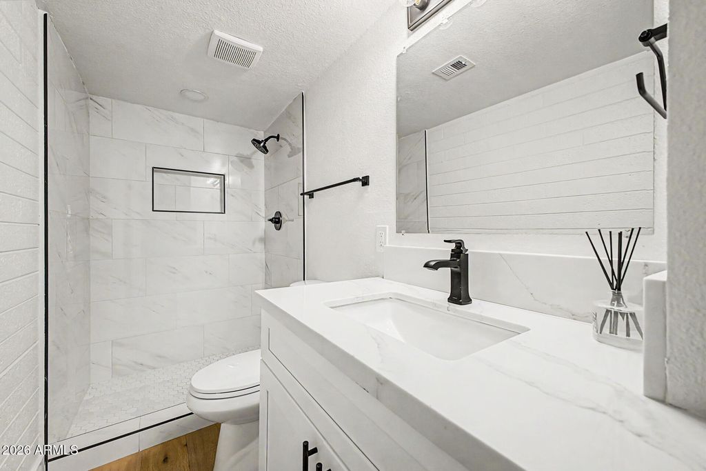 3505 E CAMPBELL Avenue 11, Phoenix, AZ 85018 — photo 2