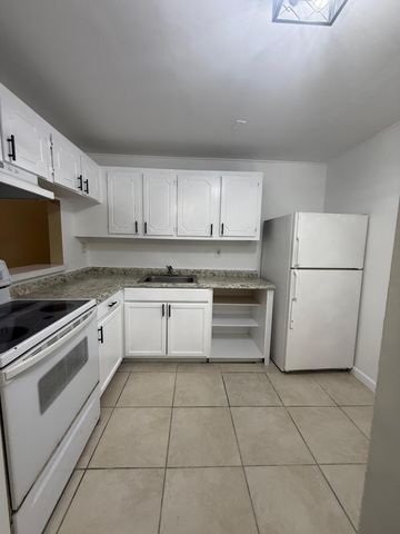 4334 NW 9th Avenue 7-3f, Deerfield Beach, FL 33064