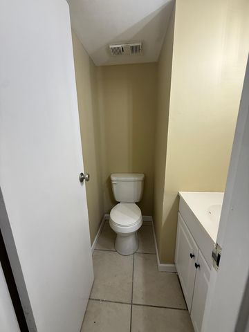 4334 NW 9th Avenue 7-3f, Deerfield Beach, FL 33064