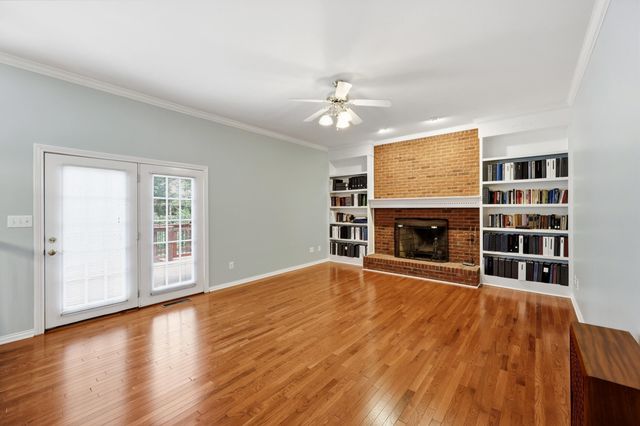 688 Emmett Creek Lane, Lexington, KY 40515