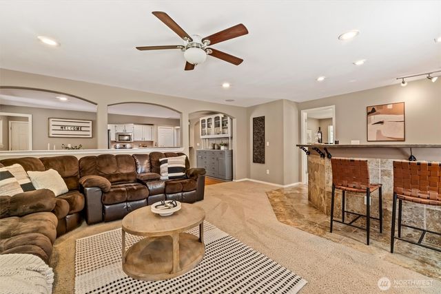 25700 46th Avenue NE, Arlington, WA 98223