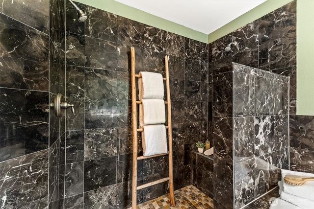 25700 46th Avenue NE, Arlington, WA 98223