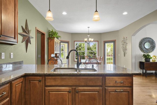 245 Stone Bridge Circle, Deerfield, WI 53531