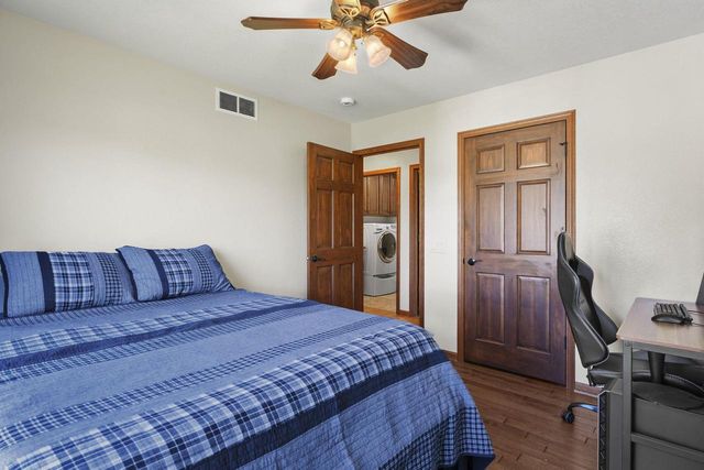 245 Stone Bridge Circle, Deerfield, WI 53531
