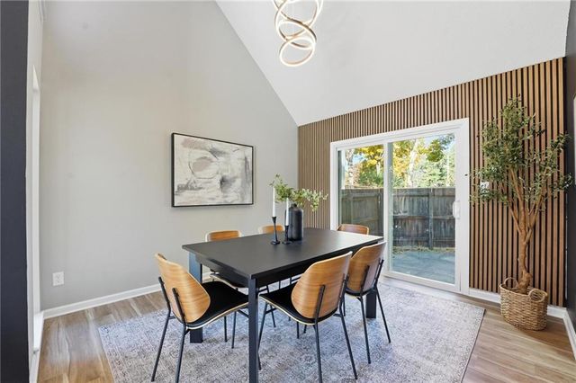 7904 Rosehill Road, Lenexa, KS 66215