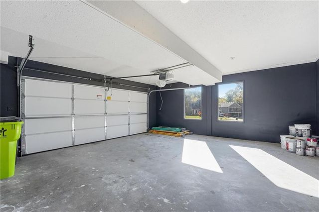 7904 Rosehill Road, Lenexa, KS 66215