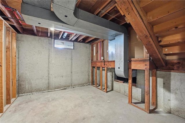 7904 Rosehill Road, Lenexa, KS 66215