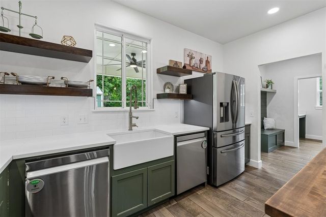 9025 E Charter Oak Road, Guthrie, OK 73044