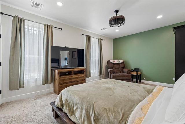 9025 E Charter Oak Road, Guthrie, OK 73044
